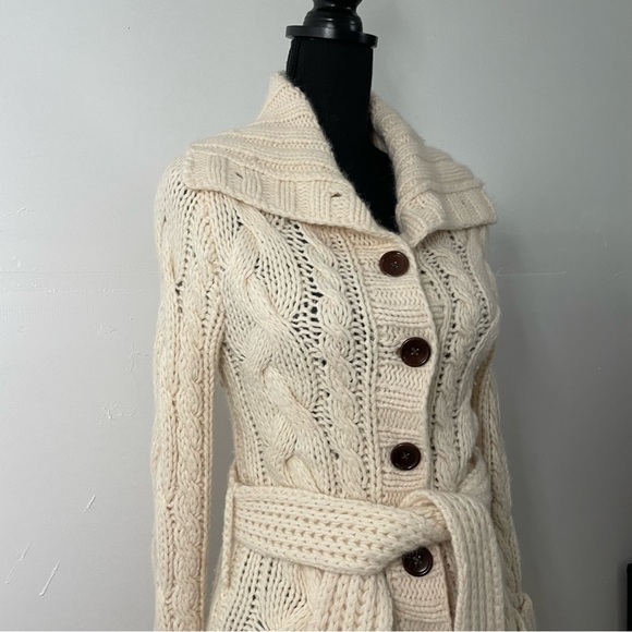 Abercrombie & Fitch Vintage Cream Lamb’s Wool Button Down Cable Knit Sweater - Picture 6 of 11